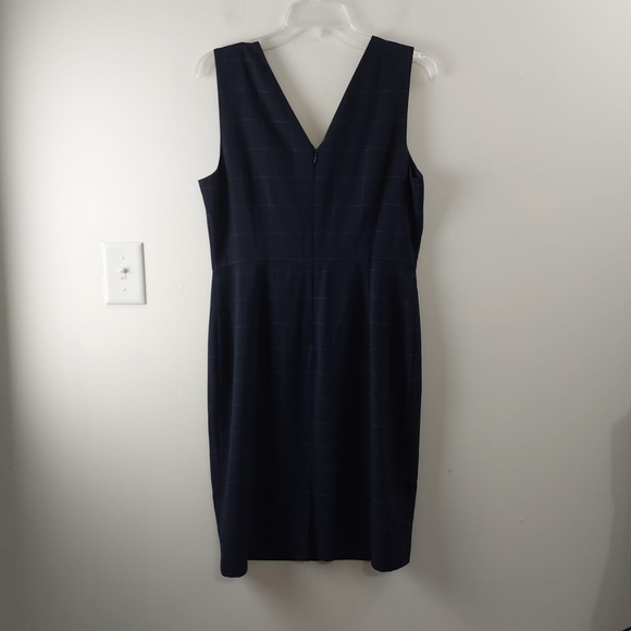 Banana Republic Checkered Window Pane V-Neck Dress - Picture 3 of 6